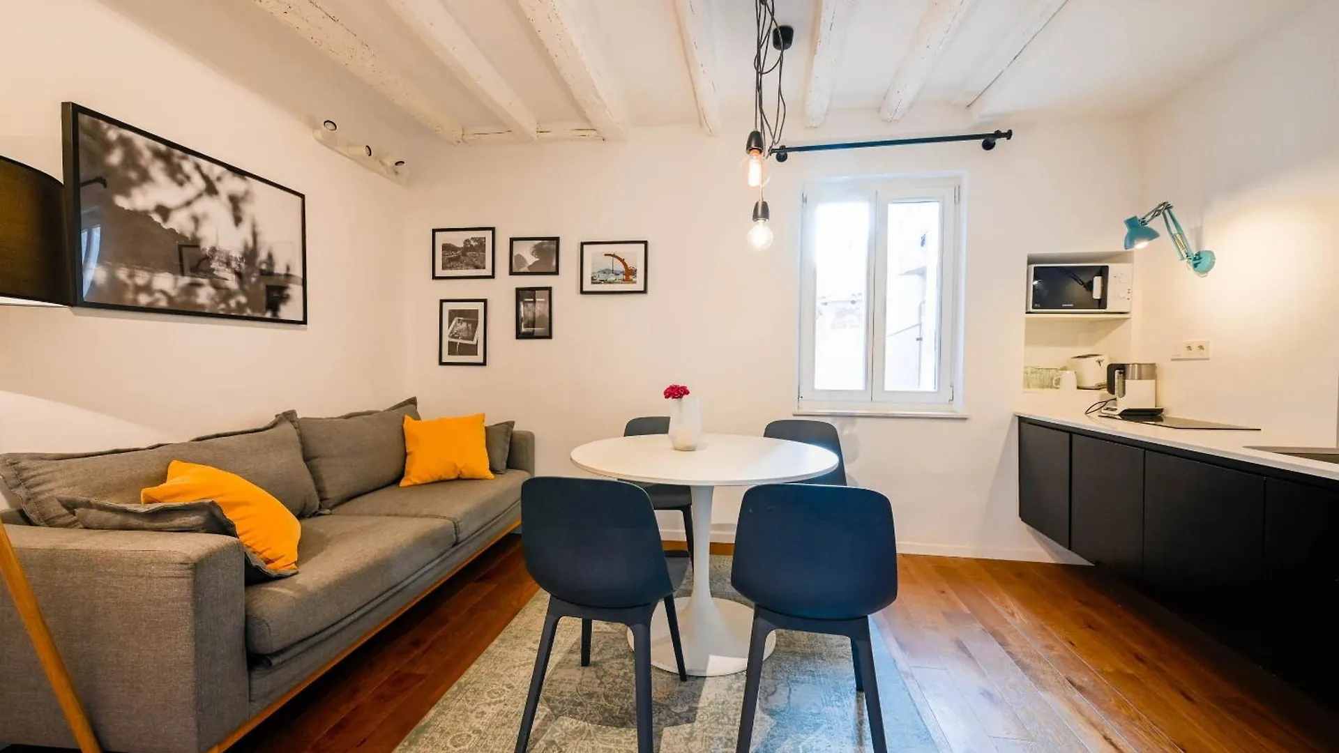 Charming Apartment Grisia 7 روفينج 0*,